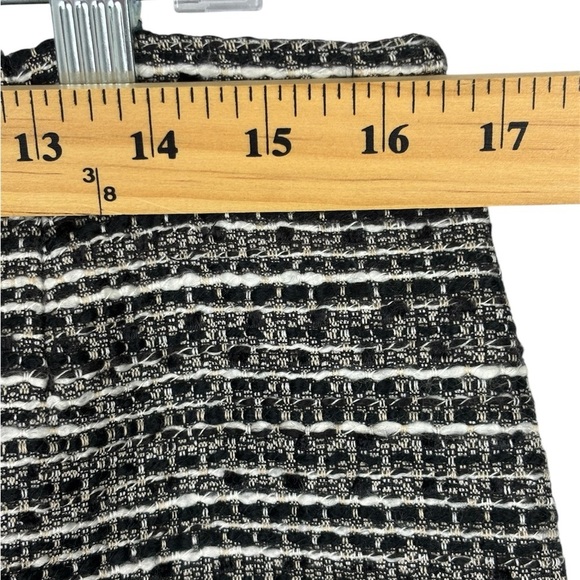 Tahari Elena NWT Woven Tweed Skirt Black White Size 12 Contemporary Office - Picture 10 of 11